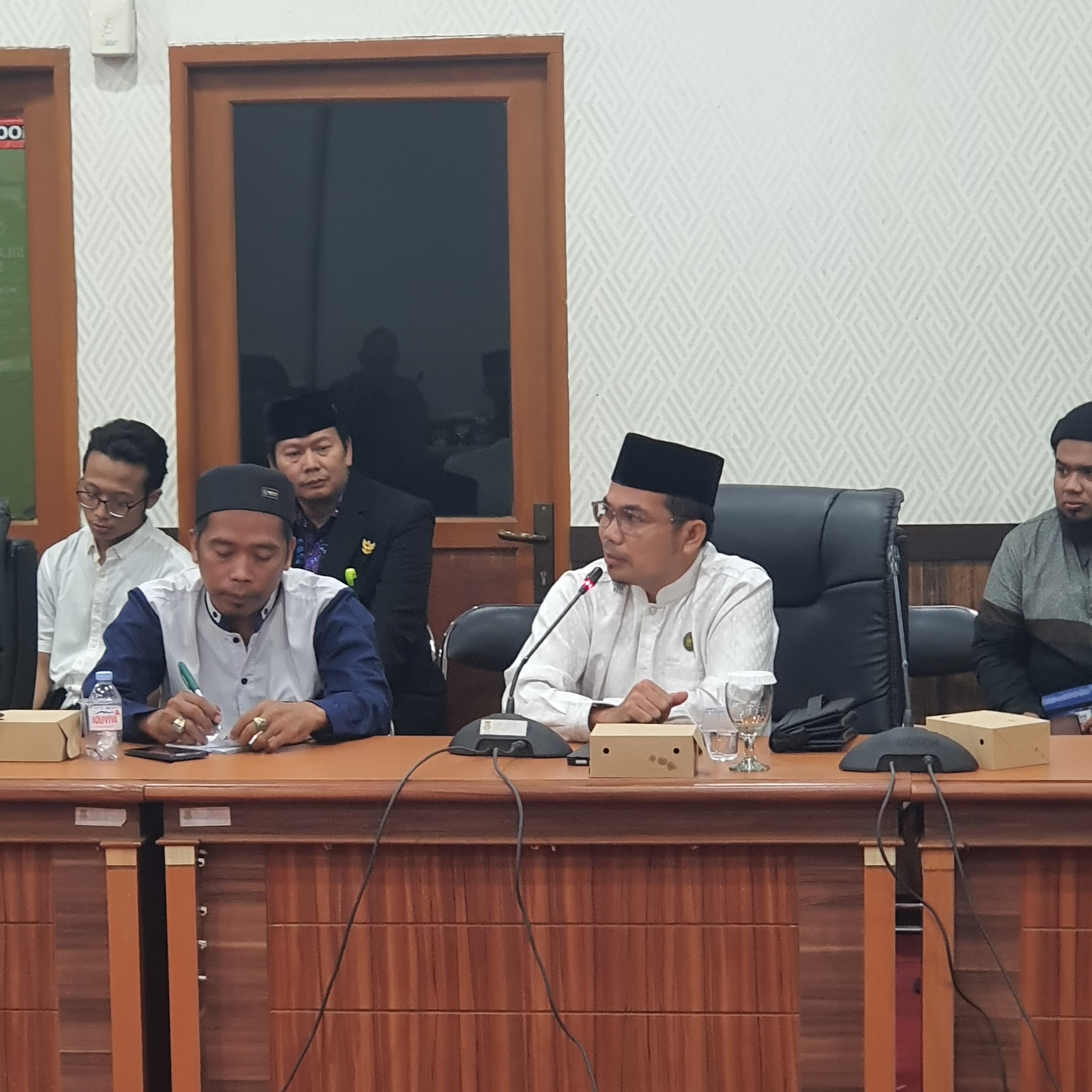 Ketua ICMI Kabupaten Tangerang menyampaikan pendapatnya di hadapan forum